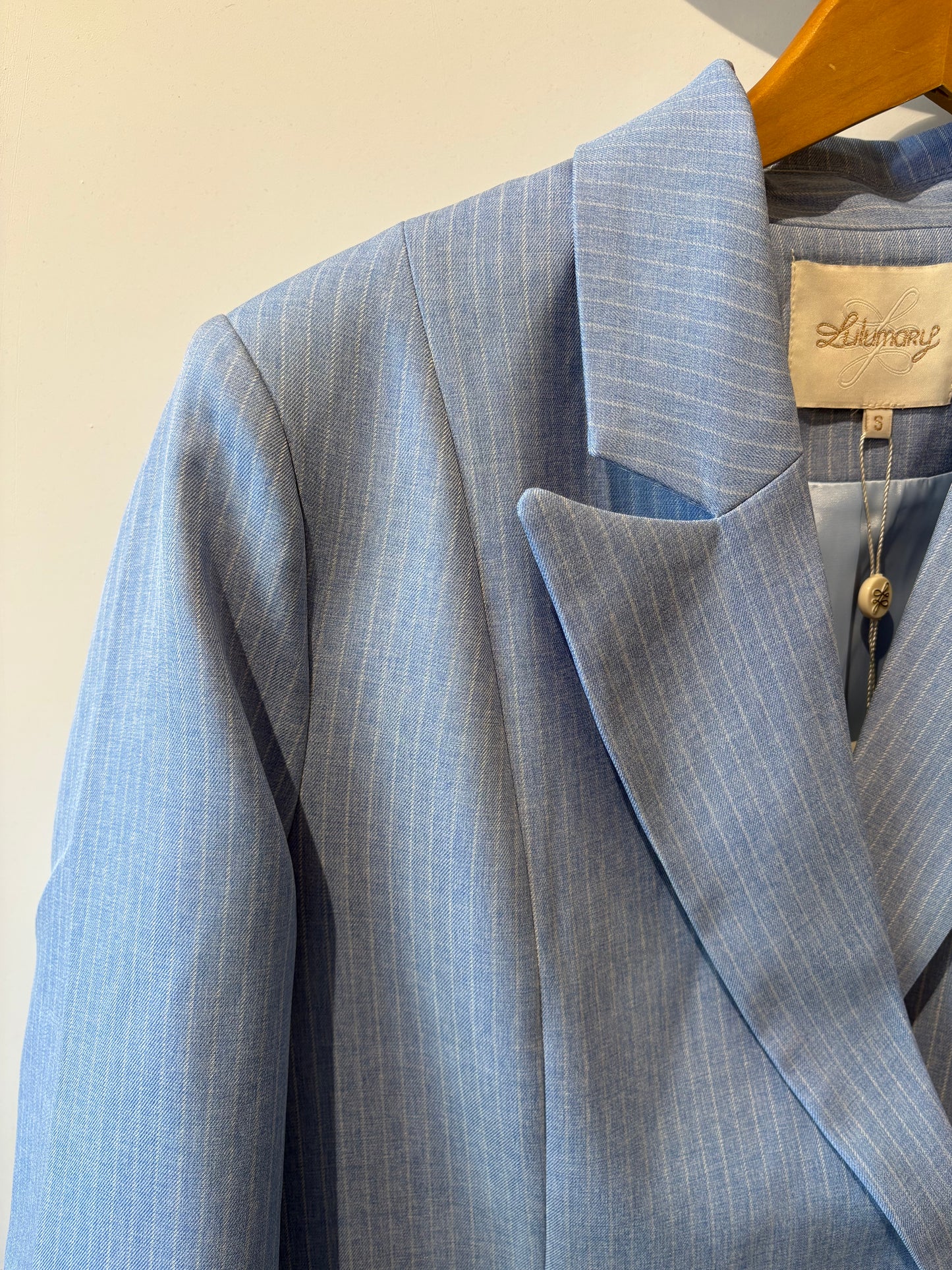 Lulumary blazer krijtstreep lichtblauw/offwhite