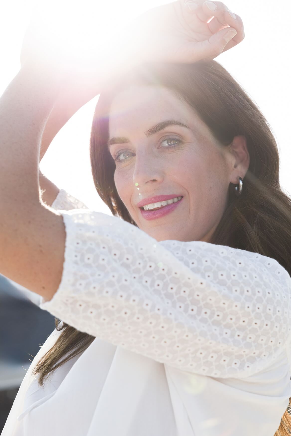 Blousetop met korte broderiemouw in offwhite van ivy beau