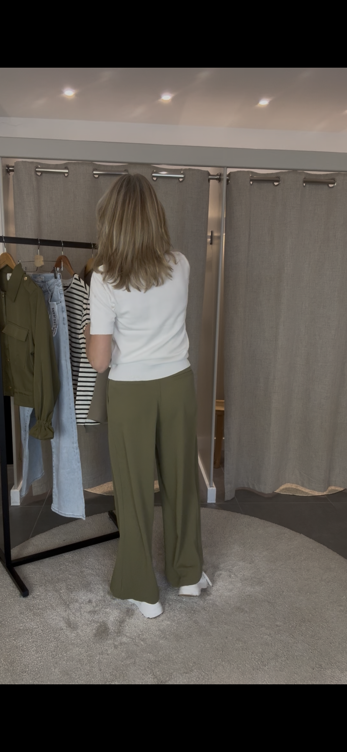 Bisous Project pantalon bandplooi army green