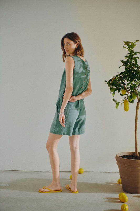 Freequent shorts Lava dark forest