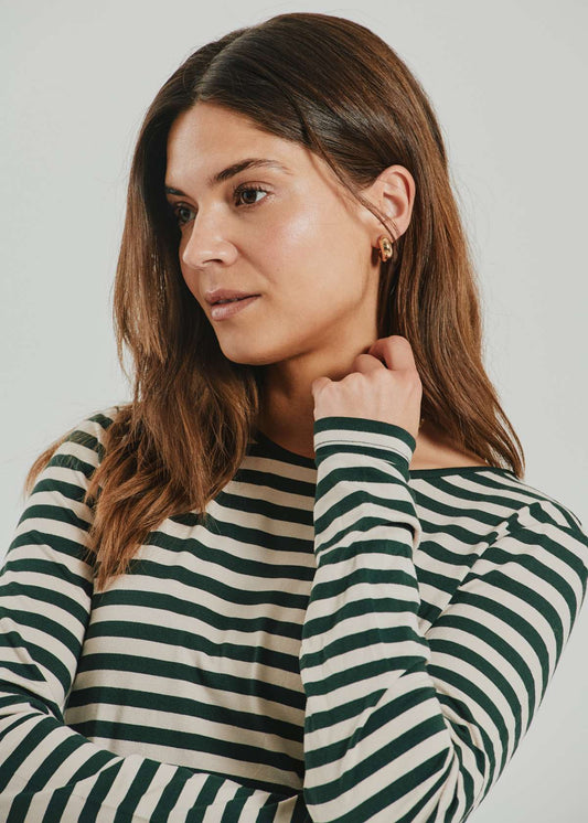 Schouder- en halslijn van gestreepte longsleeve top, groen/offwhite strepen