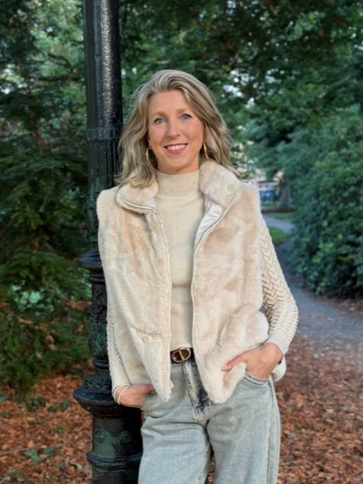 Bella gilet imitatiebont zand
