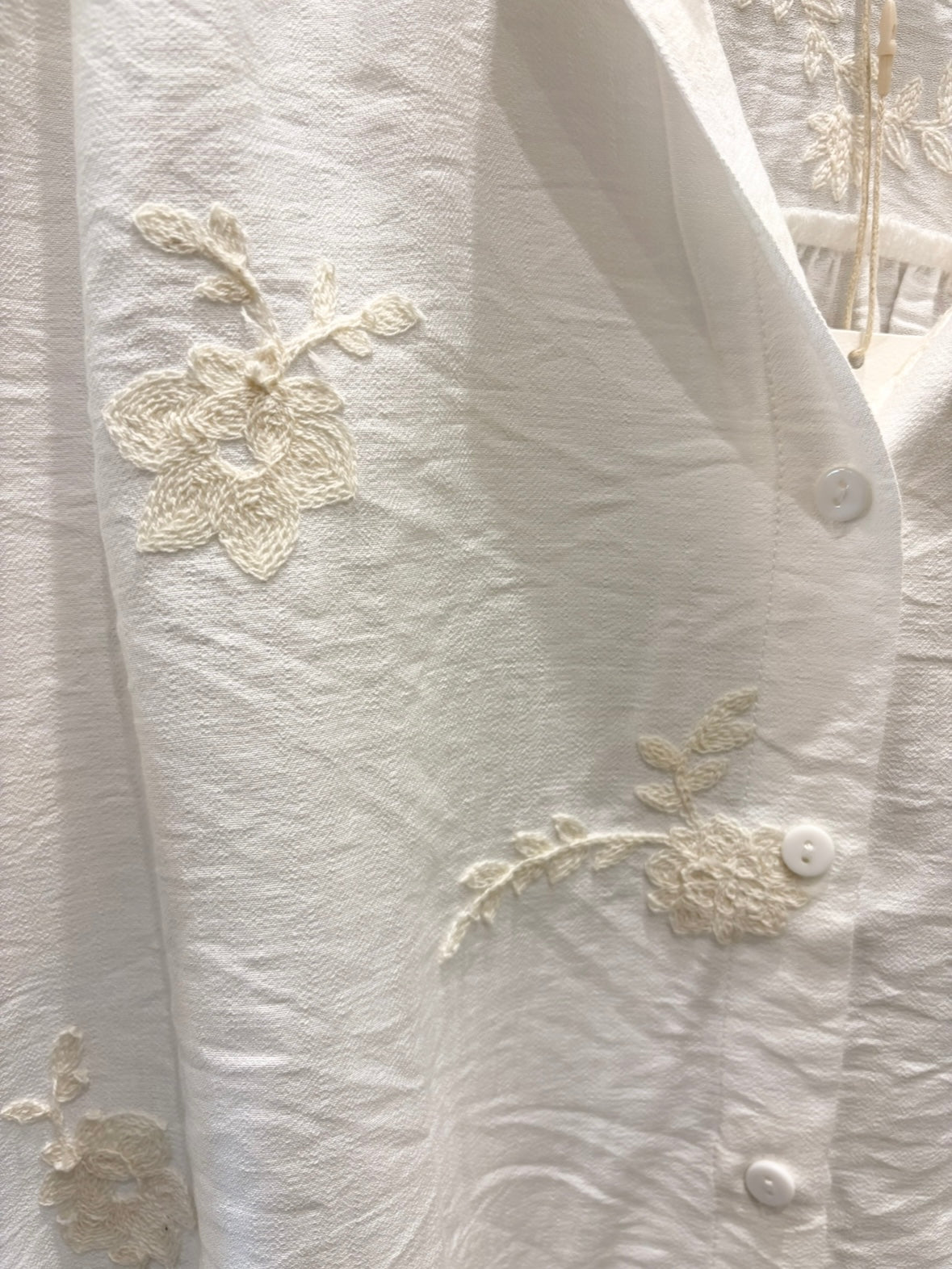 Majoe studio blouse broduur ecru