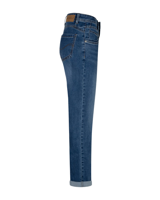 Donkerblauwe jeans zijaanzicht met knoop- en ritsluiting, rechte pijpen.