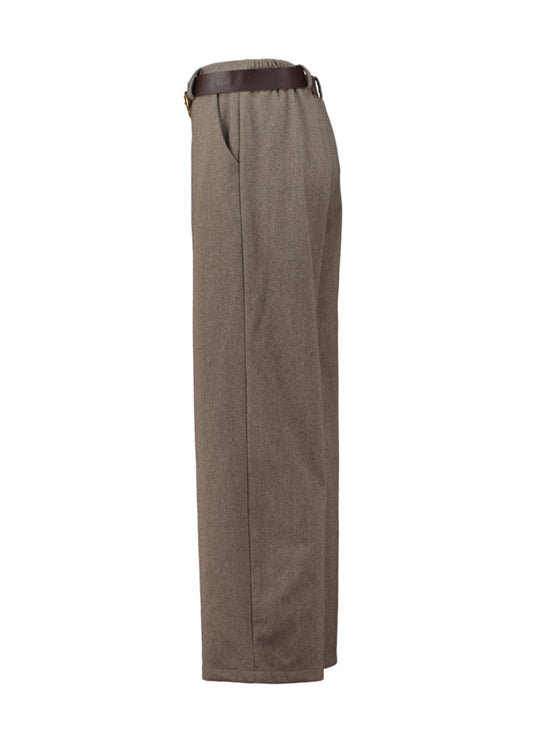 ZB-broek Carlotta bruin, zijaanzicht met rechte pijpen en tailleband