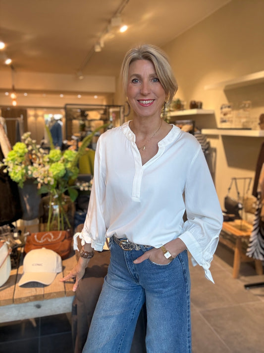 CS The Label blouse Lynn met plooien bij de hals en geraffelde manchetten, offwhite