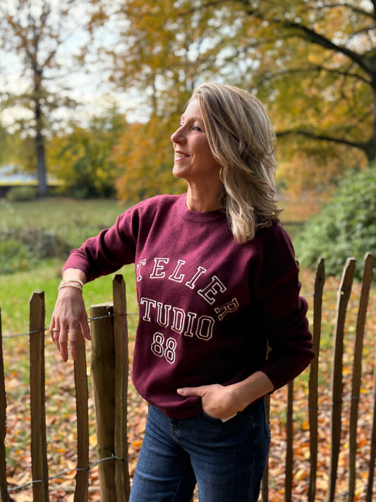 Flamant Rose trui borduur Atelier bordeaux/offwhite