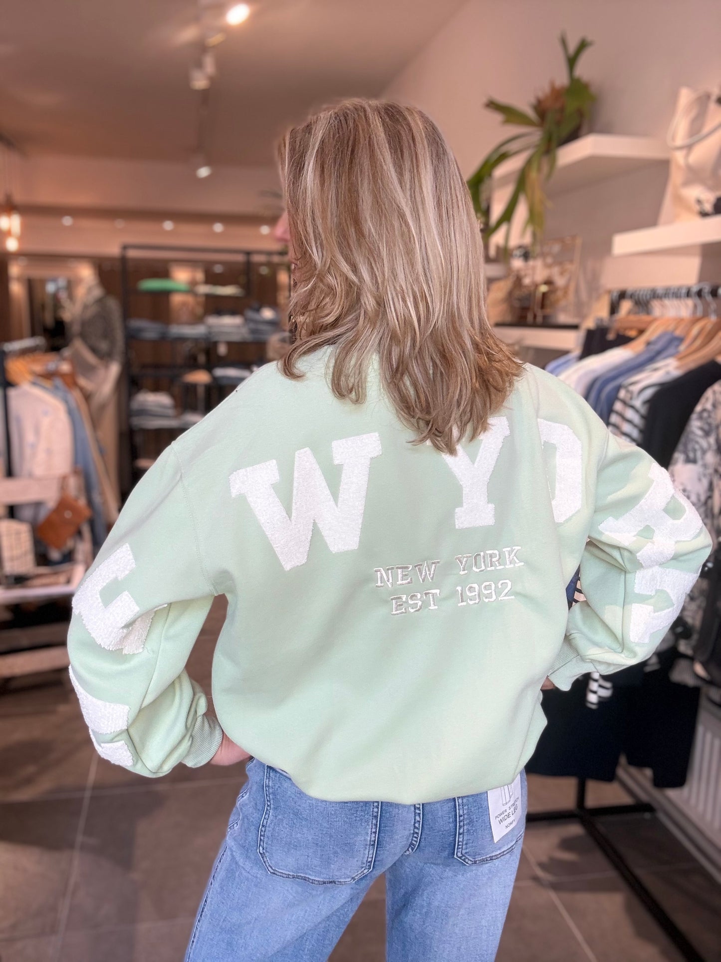 Moocci sweater New York pistache/wit