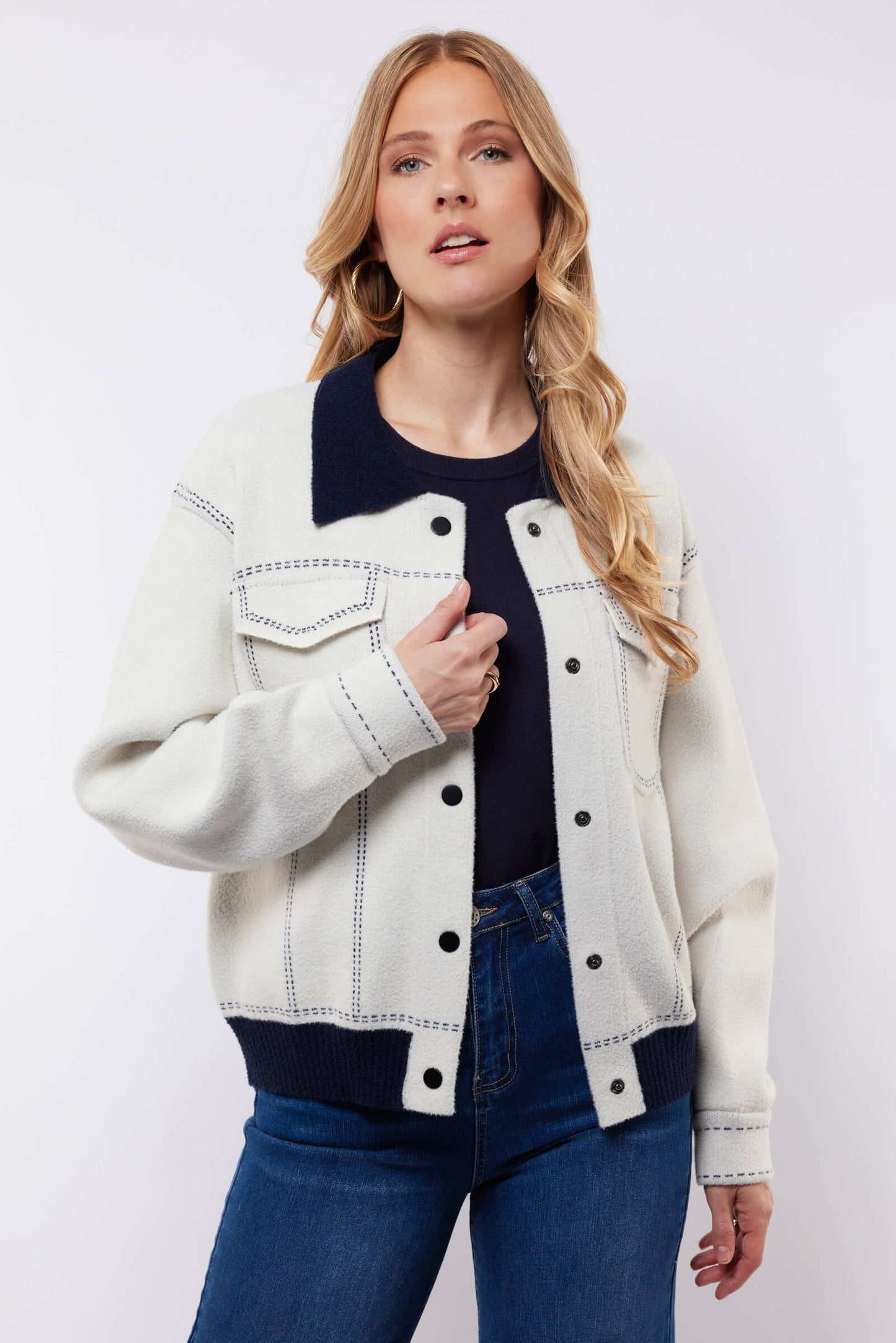 C&S vest Clemence wool white/midnight blue