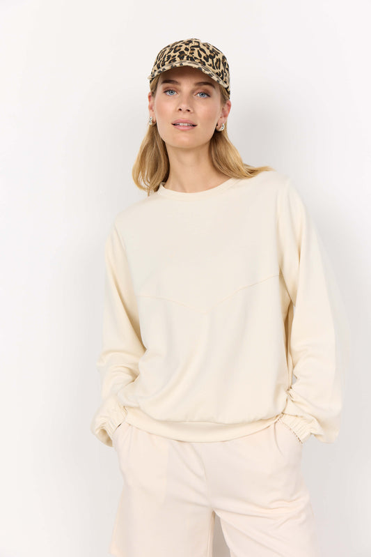 Sweater Banu in lichtzand van Soyaconcept