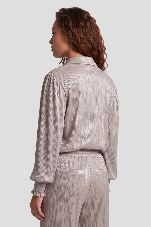Blouse achterkant met lange mouwen en kraag, zandkleurige getextureerde stof