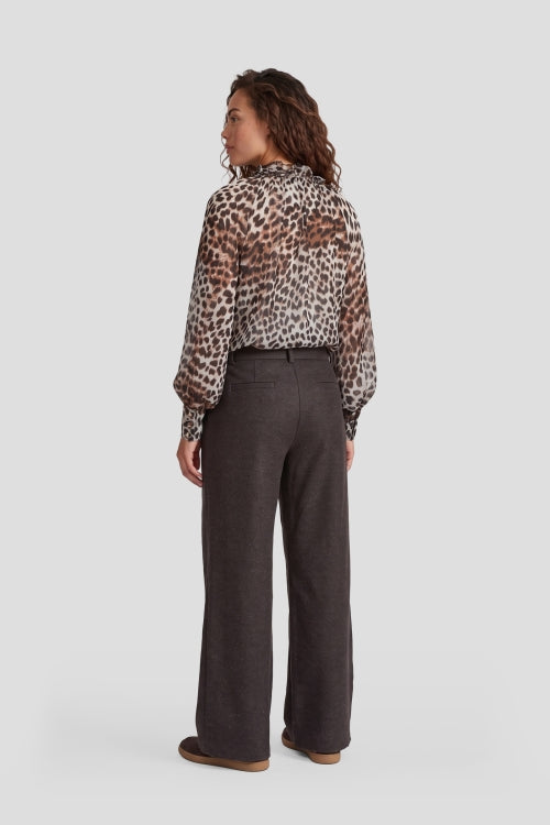 Donkere wijde broek met hoge taille, rechte pijpen en brede zoom