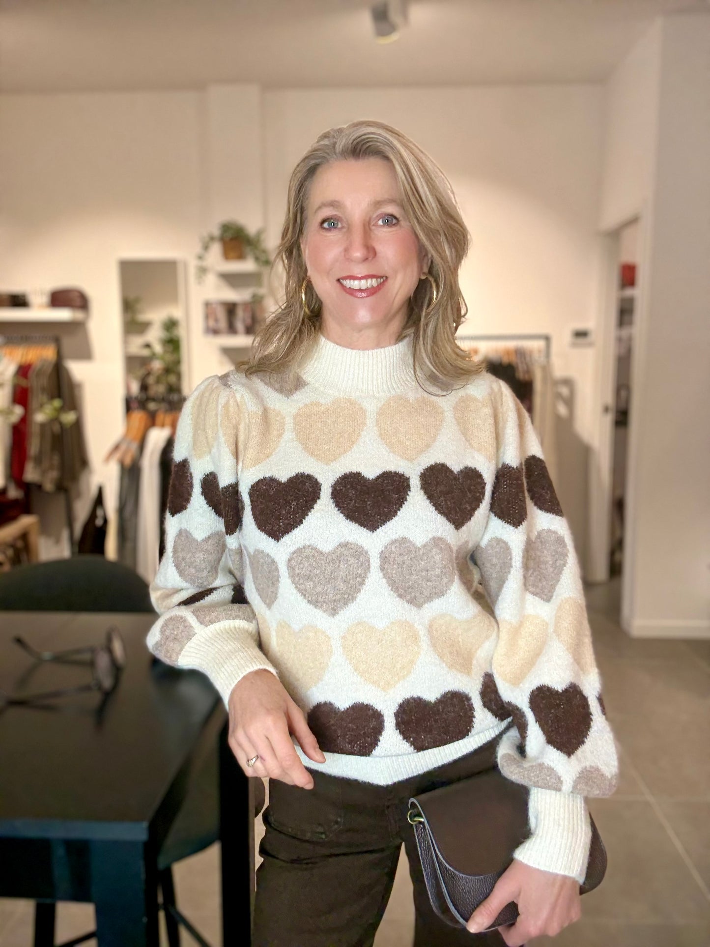 Chic & Jeune trui hartjes zand/bruin/beige