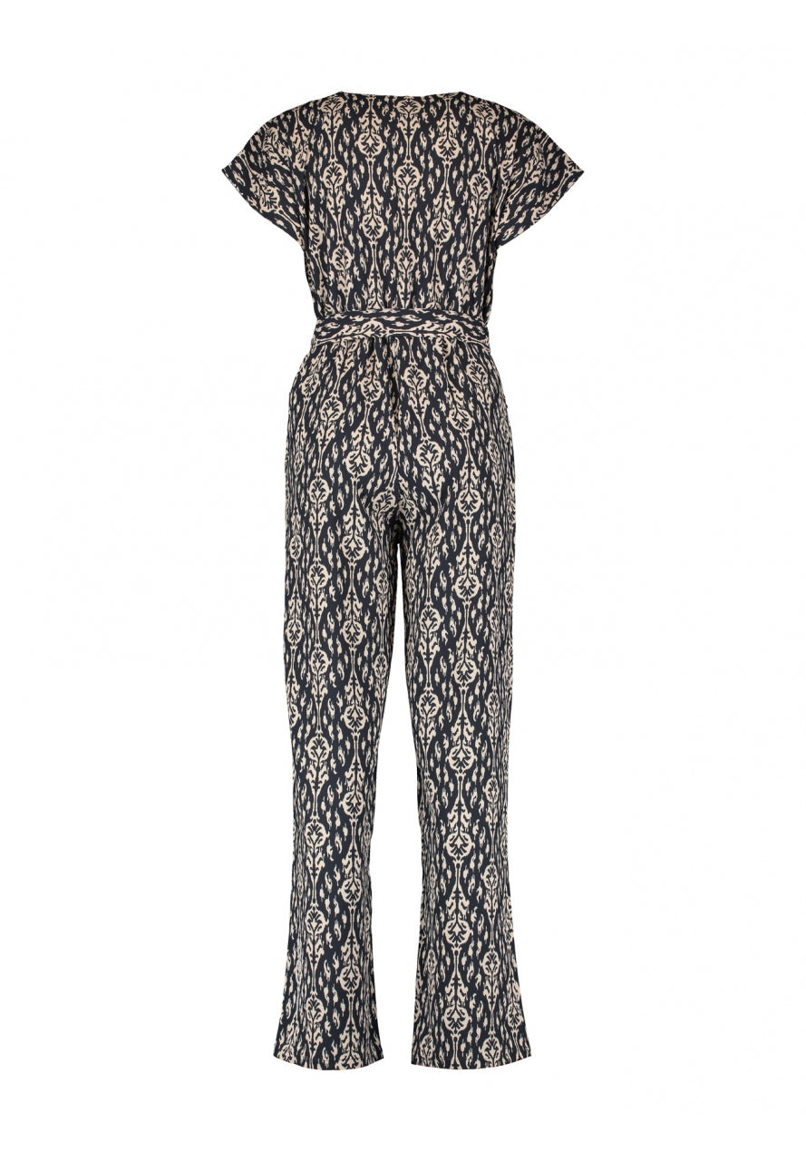 Navy jumpsuit met beige kettingpatroon, ronde hals, korte mouwen en wijde pijpen