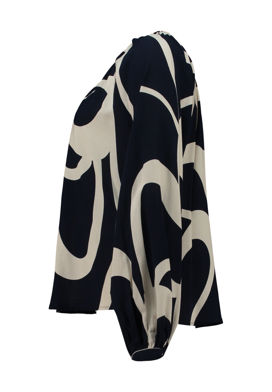 Blouse met lange mouwen en abstract donkerblauw-creme patroon, losse pasvorm
