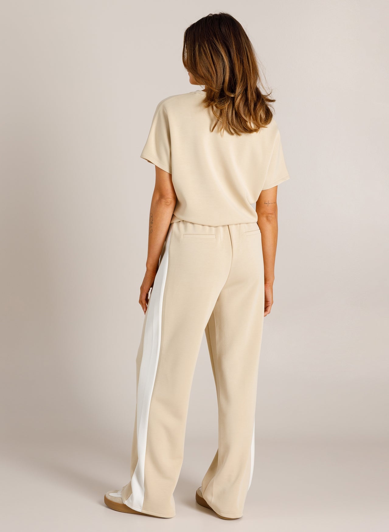 Ivy Beau top Vyenna sand