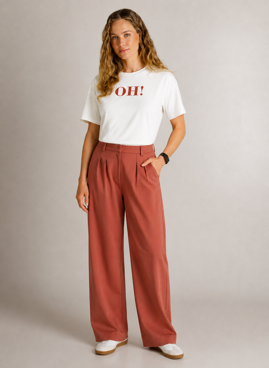 Ivy Beau dames T-shirt offwhite met rode OH!-print en ronde hals