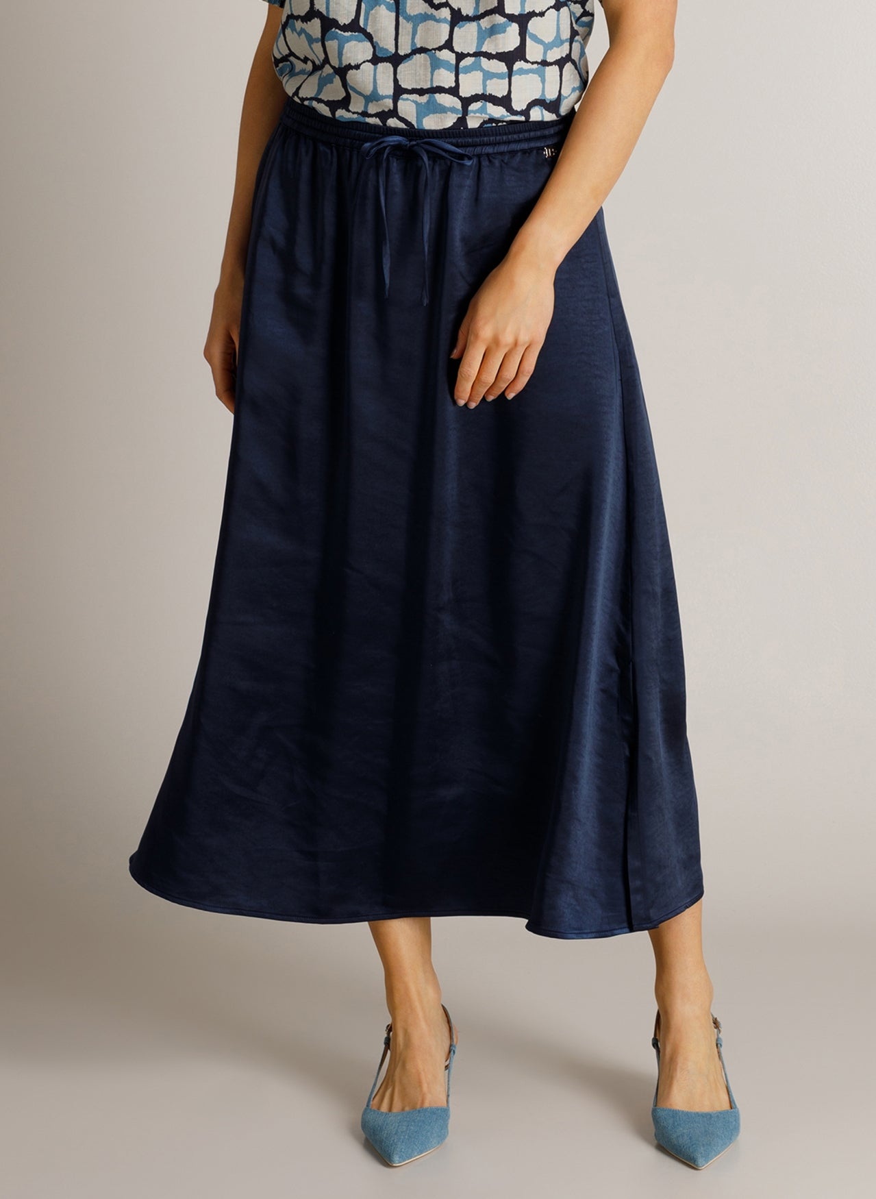 Ivy Beau rok Dilana dark blue