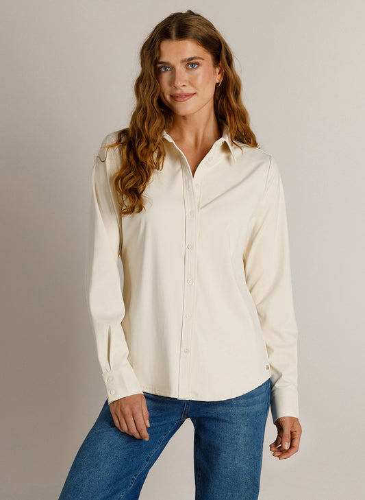 Offwhite blouse met lange mouwen, knoopsluiting en klassieke kraag
