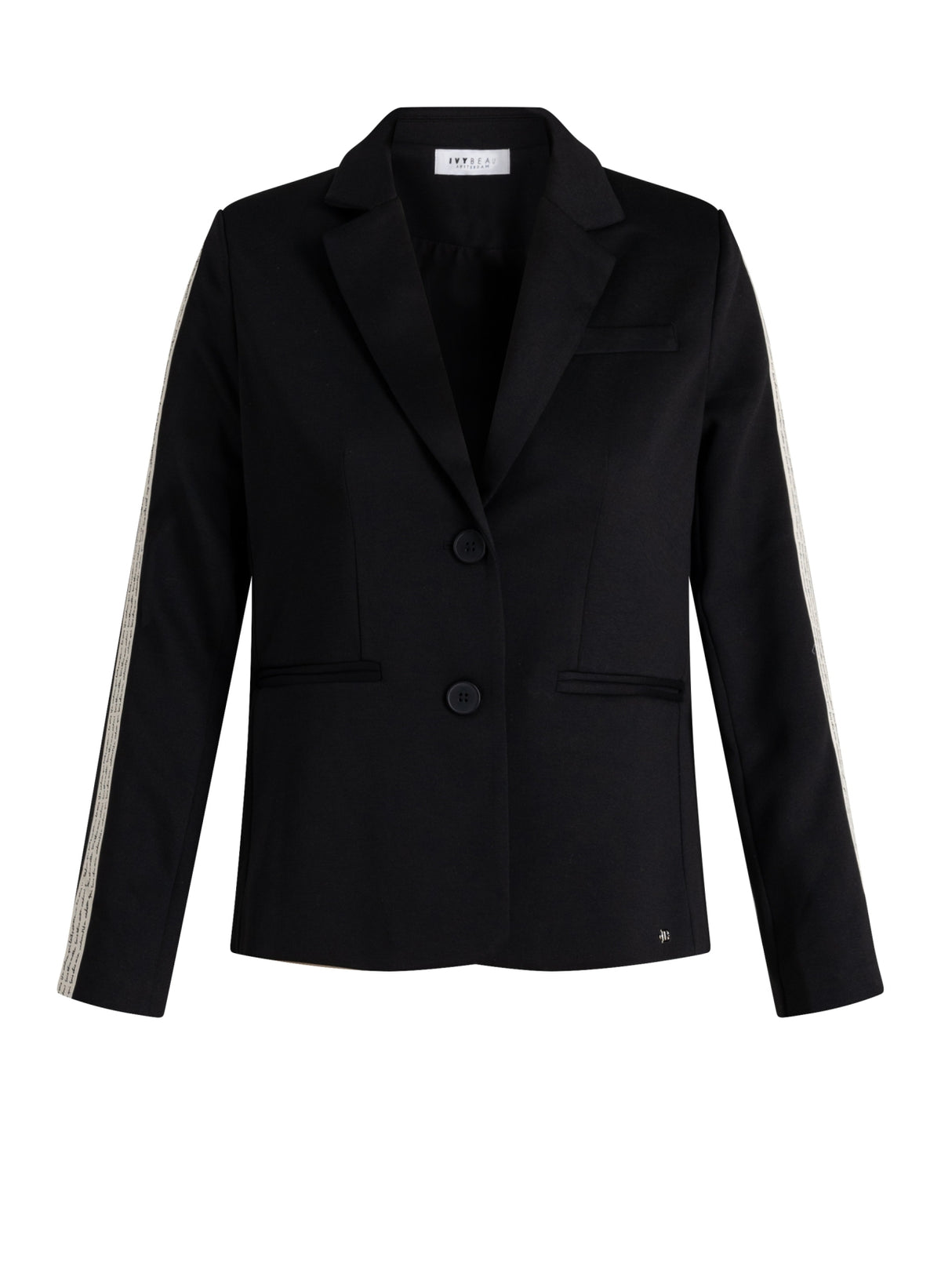 Zwarte blazer platgelegd: revers, knoopsluiting en borstzak.