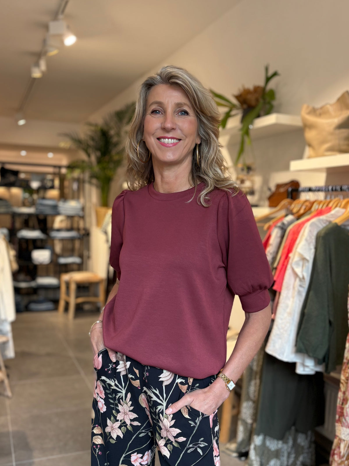 Soyaconcept top Banu 83 wijnrode trui met ballonmouwen en ronde hals