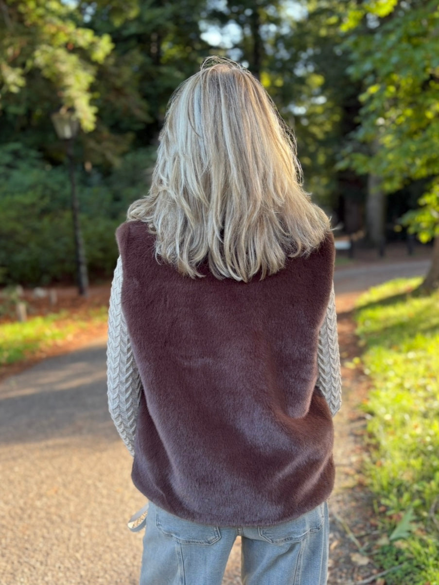 Bella gilet imitatiebont bruin