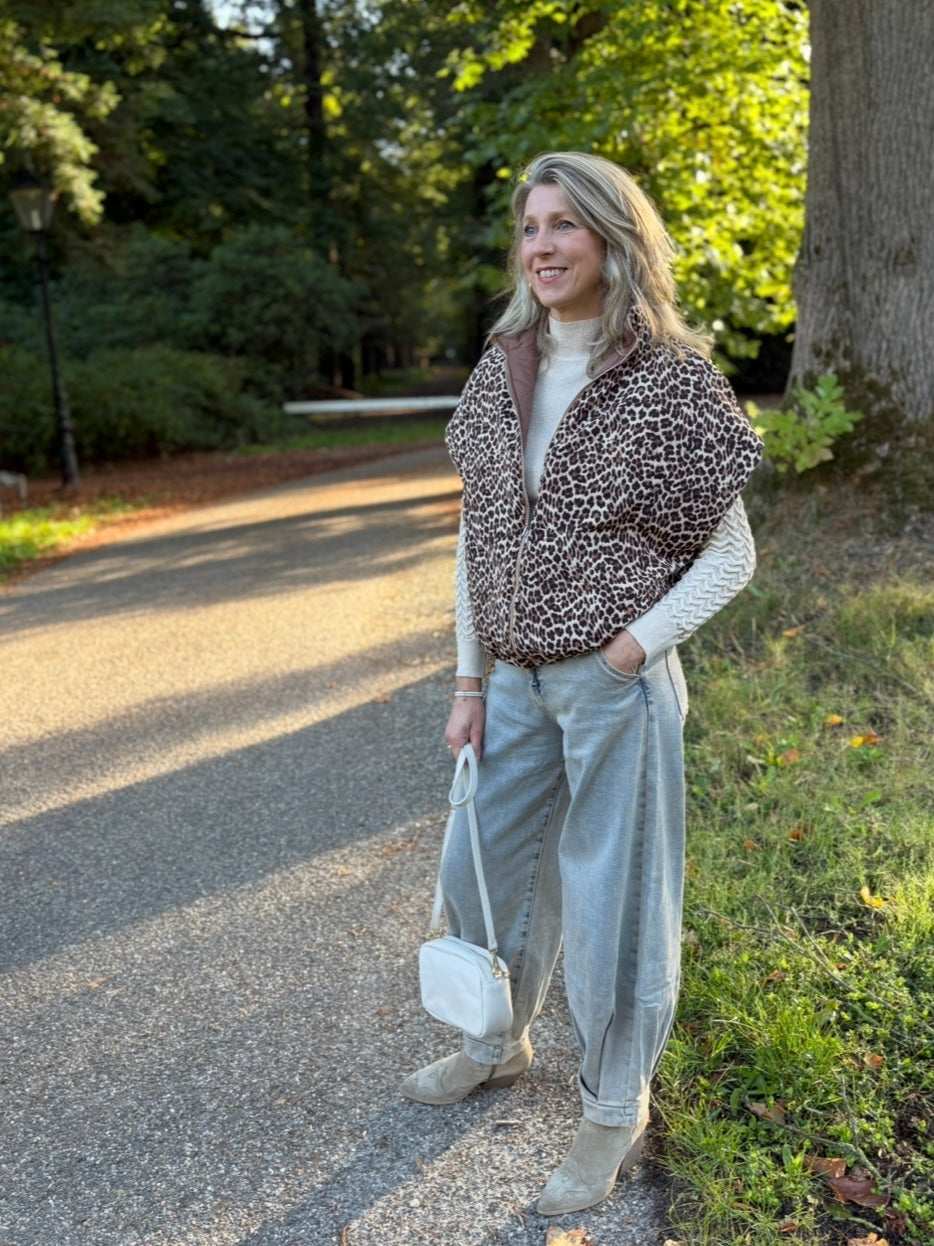 Reversibel bodywarmer bruin/animalprint