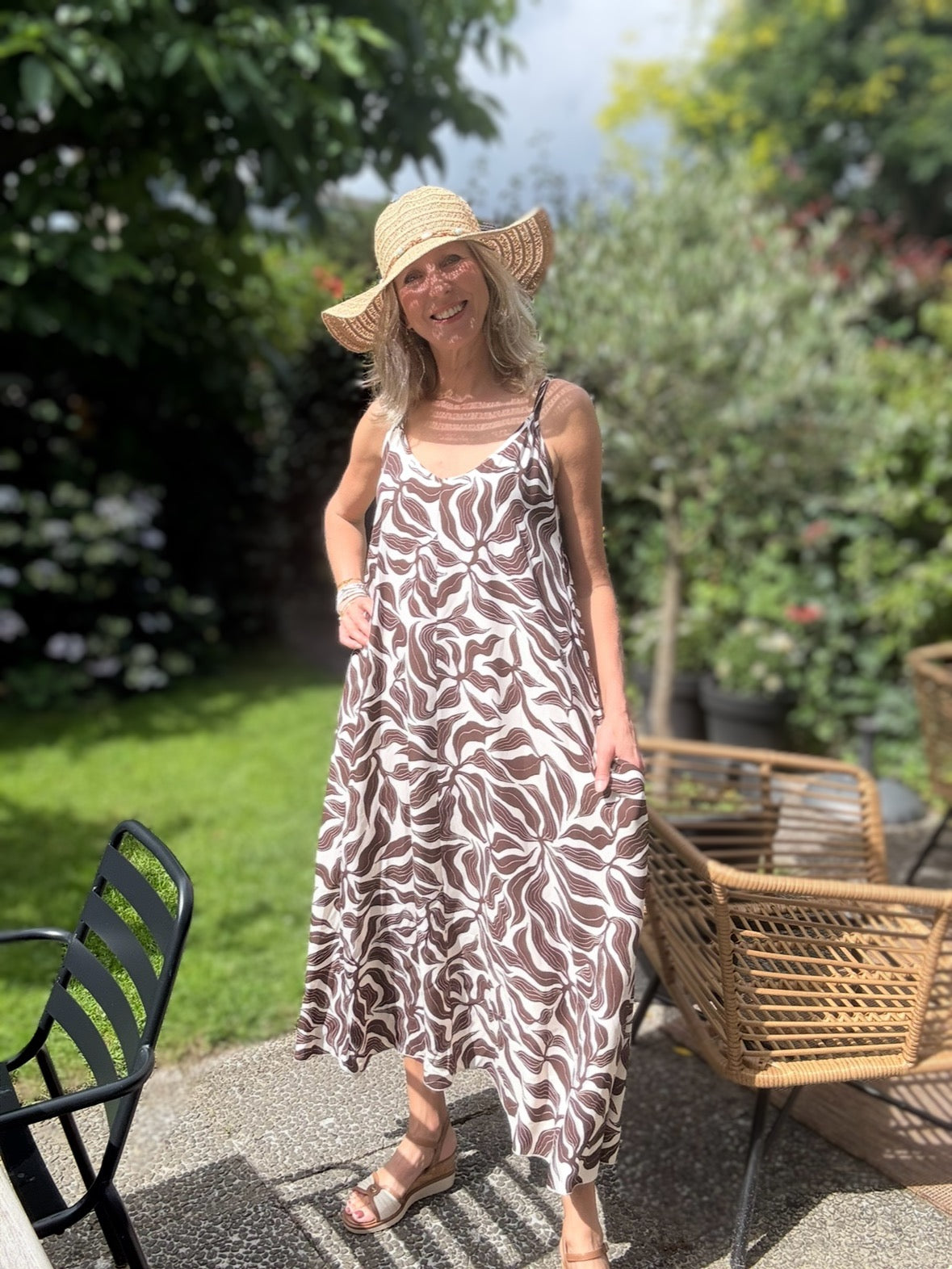 Vanto jurk print strik bruin/offwhite