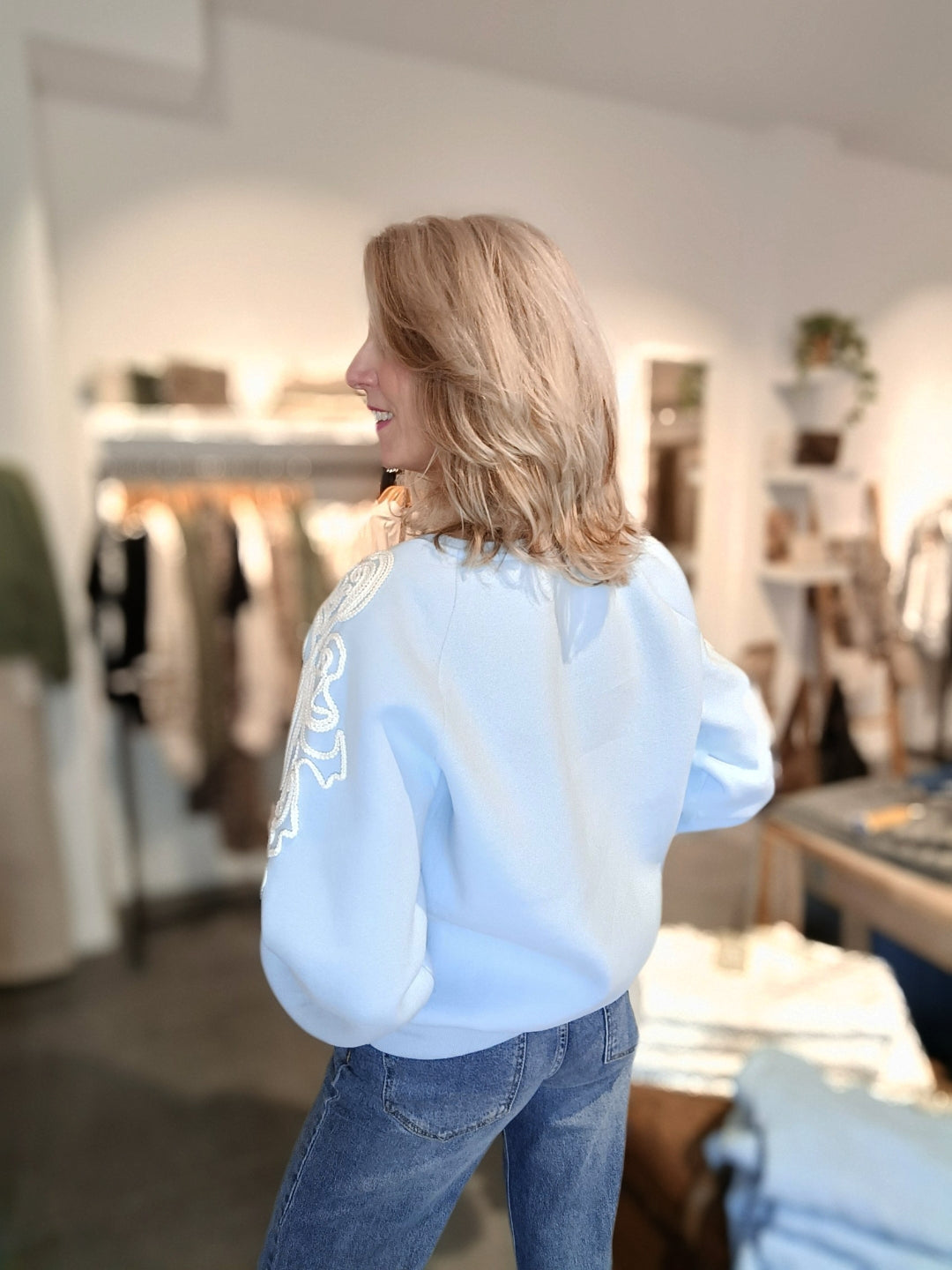 Graciela sweater borduur lichtblauw/offwhite