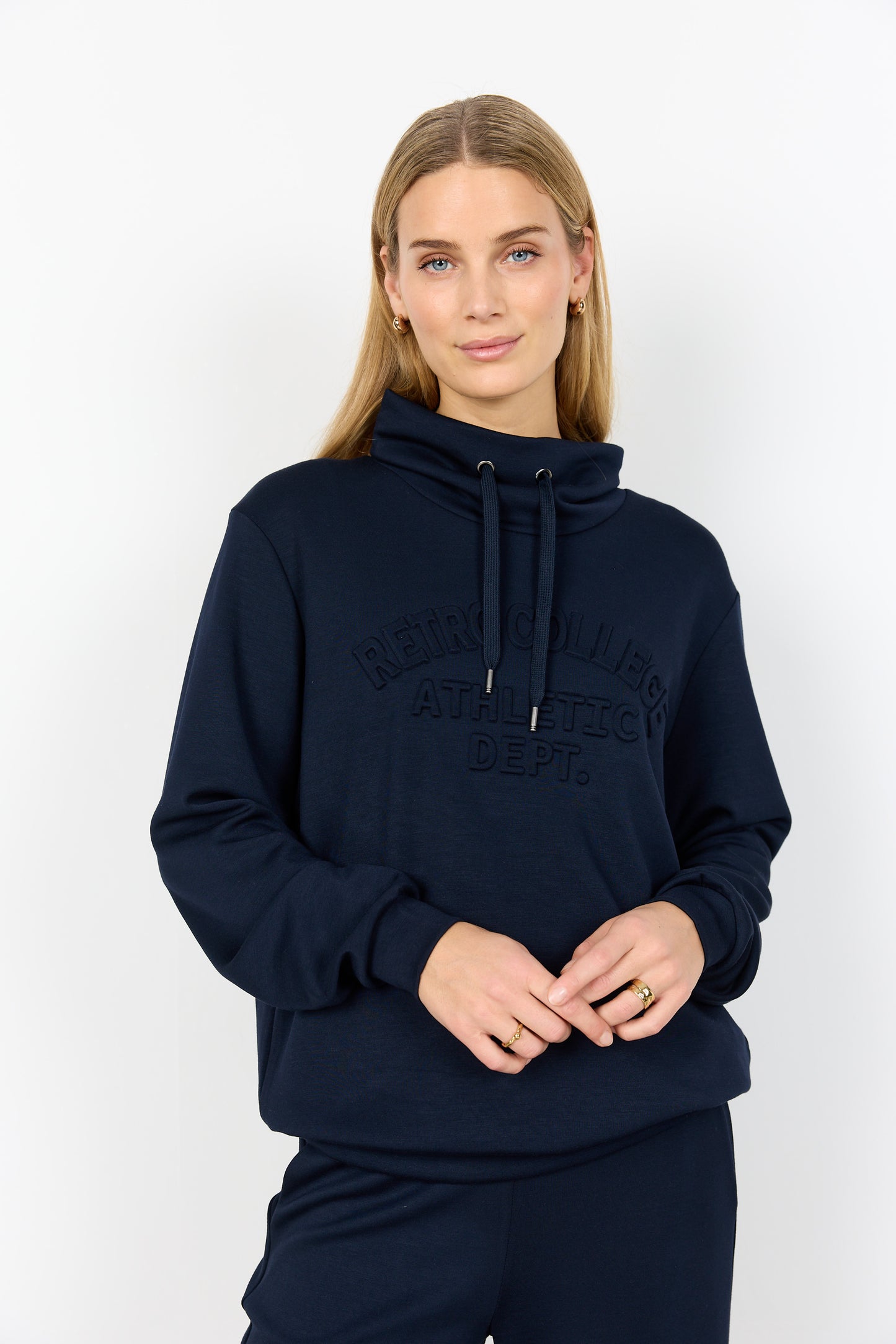 Zachte sweater met modal in donkerblauw van Soyaconcept
