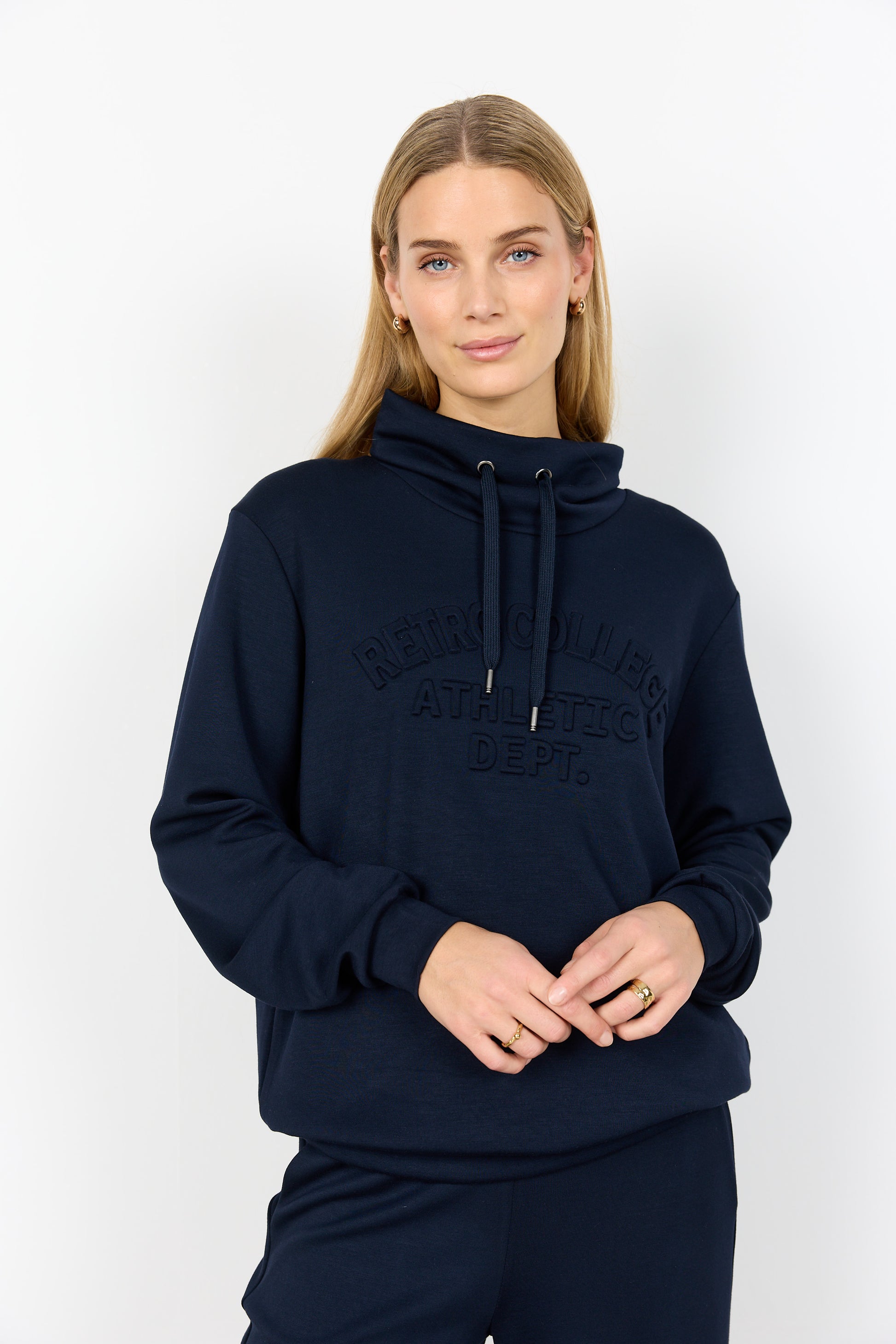Zachte sweater met modal in donkerblauw van Soyaconcept