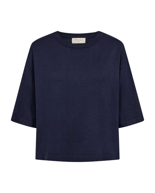 Freequent trui navy met ronde hals en korte mouwen, merklabeI zichtbaar