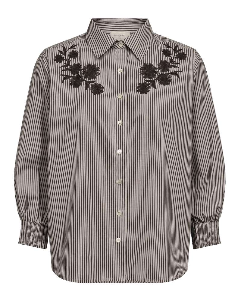 Freequent blouse met verticale strepen, knoopsluiting en zwarte bloemapplicaties op borst