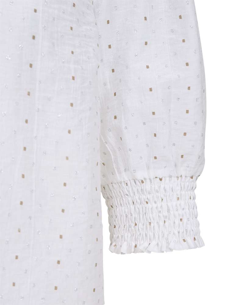 Witte blouse mouwzoom met elastische rimpel en glinsterende stippen op stof